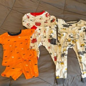 18-24 / 2T pajama bundle